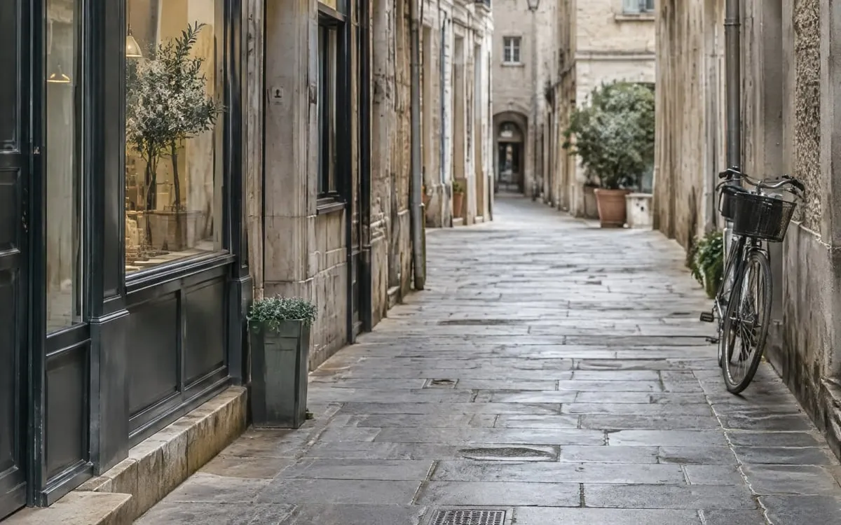 The empty street set